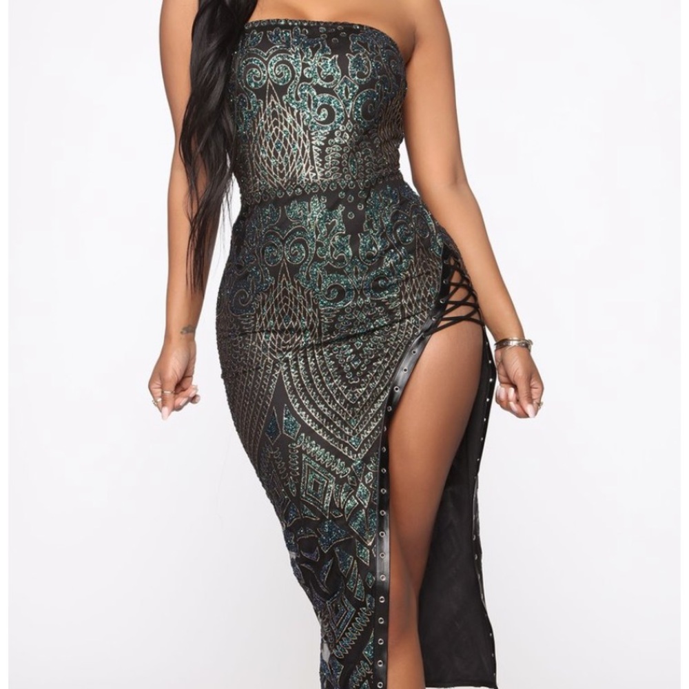Fashion Nova ‘Spark Up The Night’ Midi Dress
